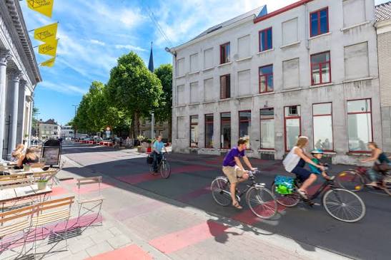 The historic centre of Ghent, where the 2017 circulation plan redirected through-traffic around the city rather than through it